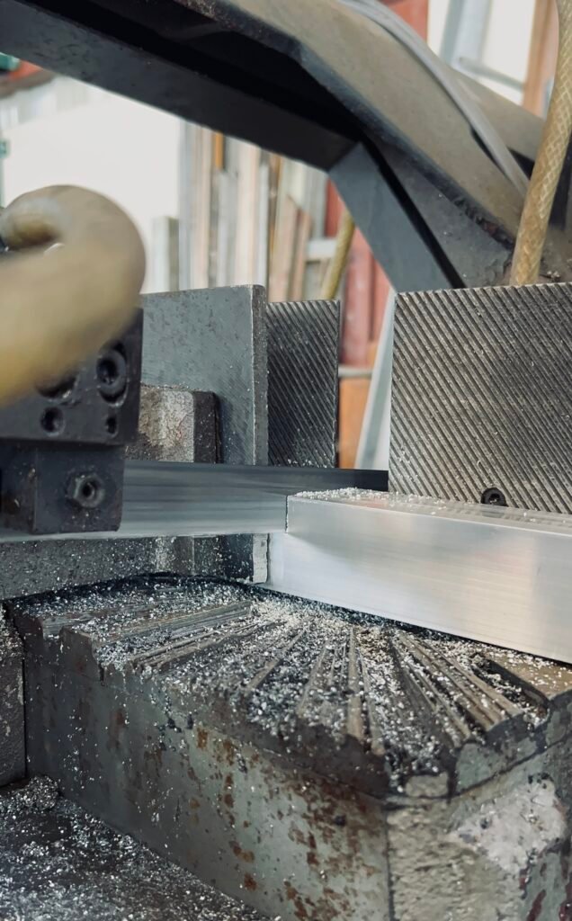 Scie à ruban métal et aluminium